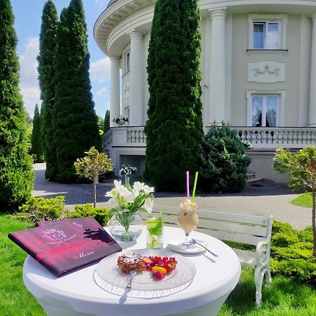 Palacyk Otrebusy Business & Spa Kültér fotó