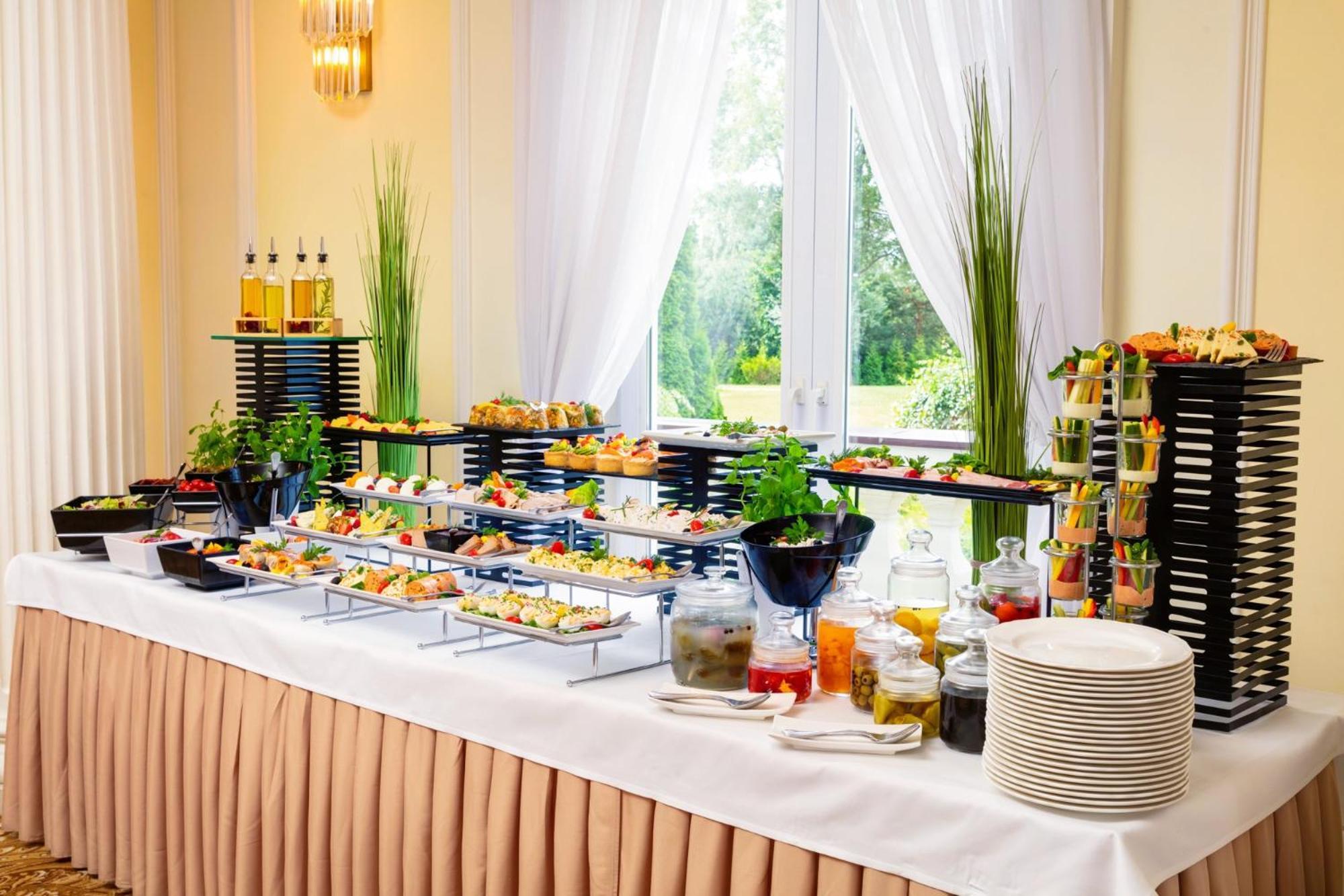 Palacyk Otrebusy Business & Spa Kültér fotó