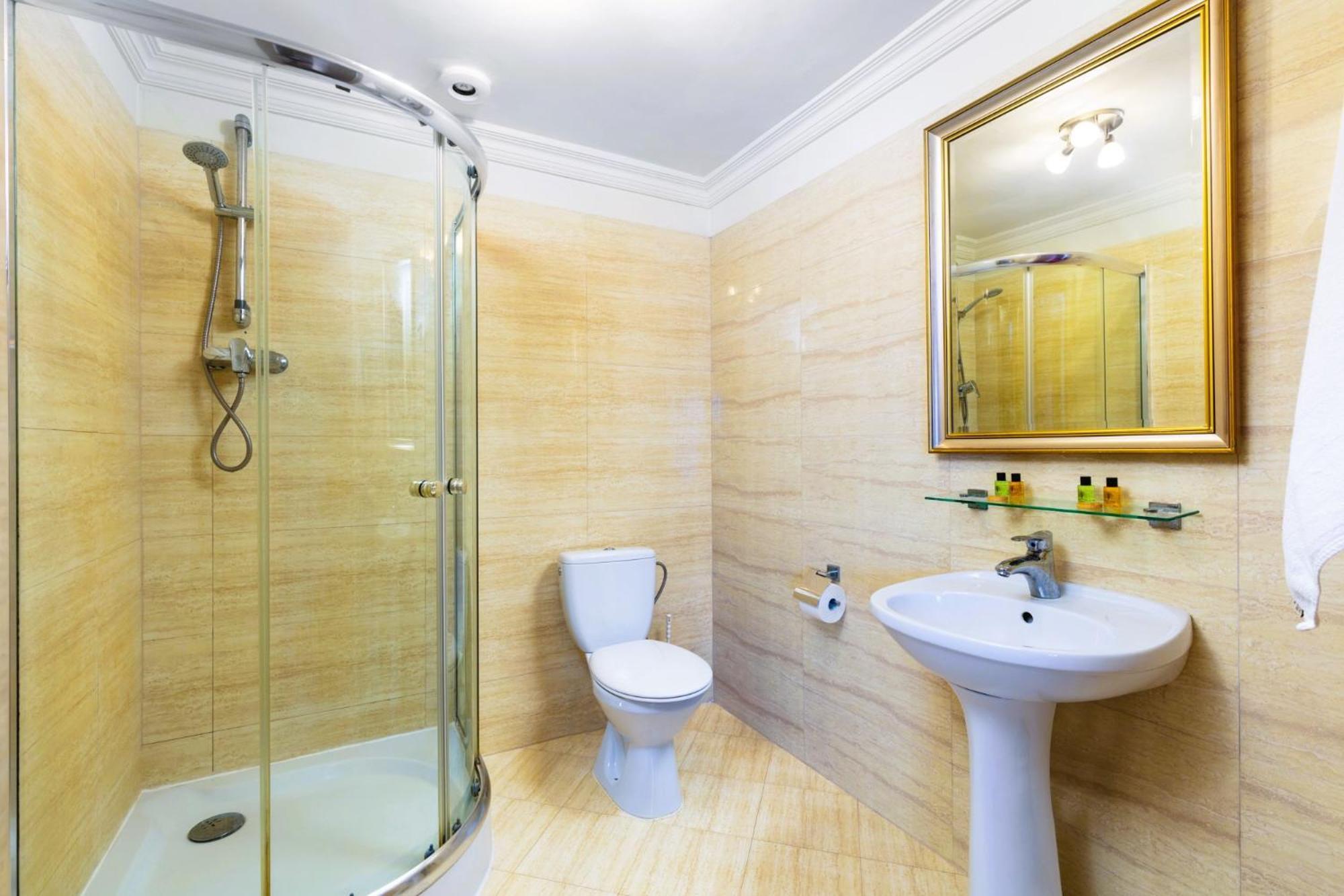 Palacyk Otrebusy Business & Spa Kültér fotó