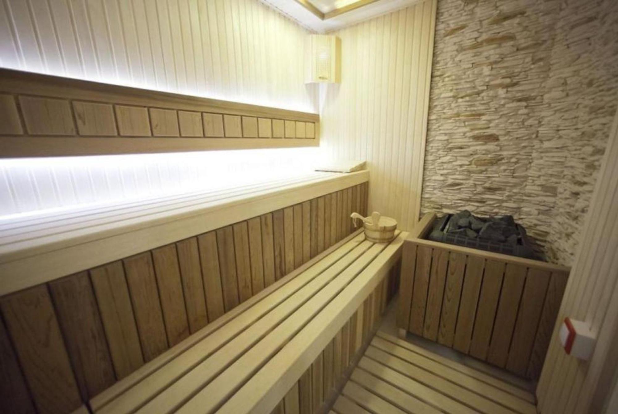 Palacyk Otrebusy Business & Spa Kültér fotó